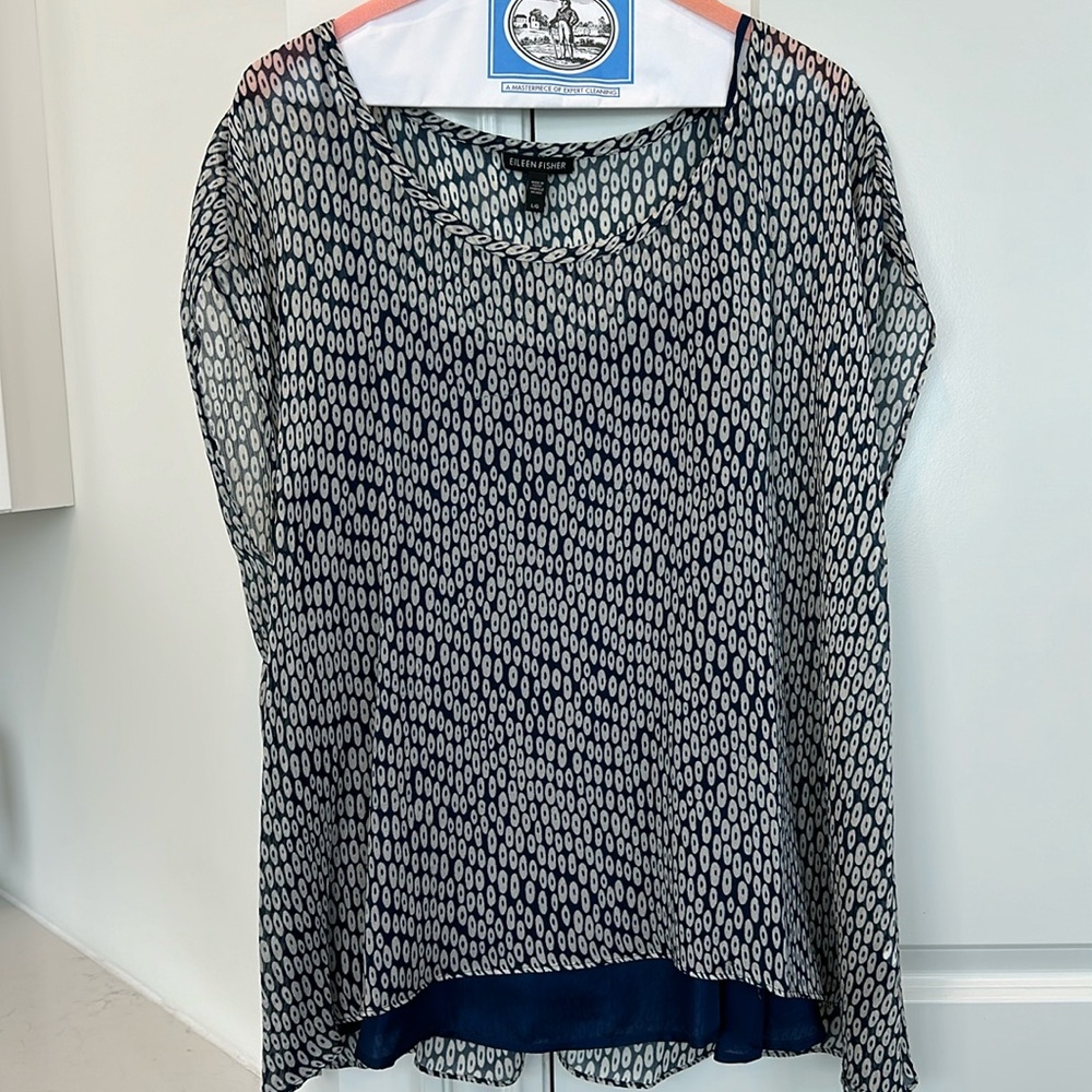 Eileen Fisher Navy and White Patterned Silk Blouse